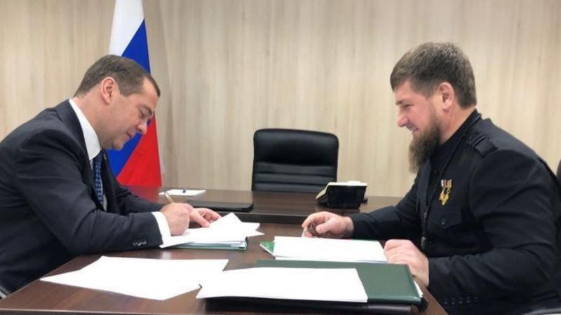 СМИ назначили Кадырова полпредом президента РФ