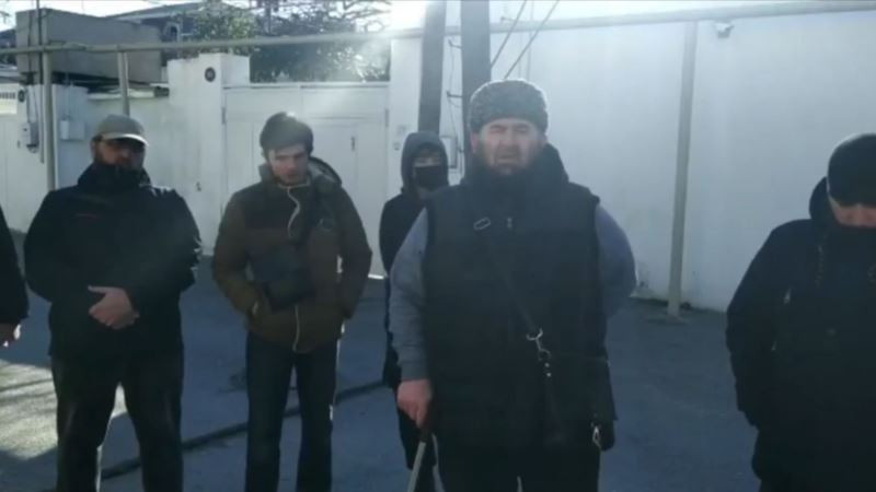 Чеченцы митингуют в Баку