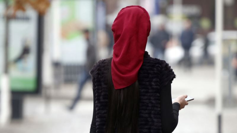 Власти Чечни потратят на обучение 143 женщин более 8 млн рублей