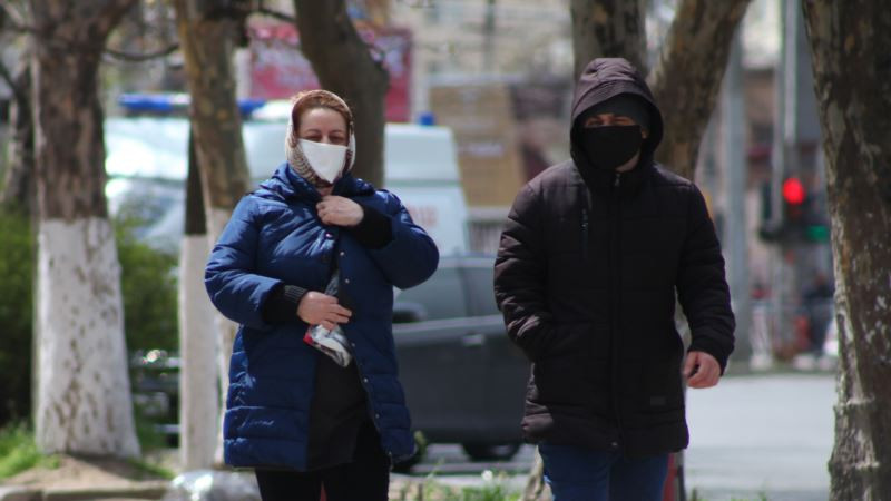 Принуждение к карантину и эпидемия фейков