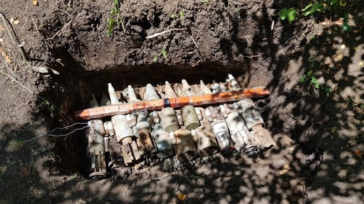 В ЧР обнаружен крупный схрон с боеприпасами