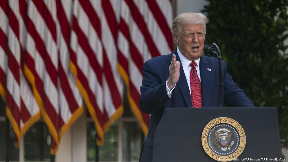 Трамп подписал закон о санкциях против Китая в связи с его действиями в Гонконге