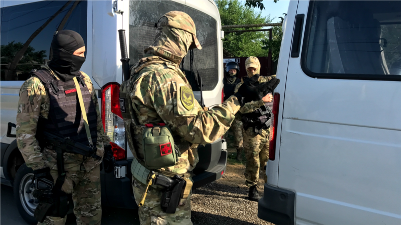В Дагестане задержаны пятеро подростков. ФСБ подозревает их в планировании нападения на полицию