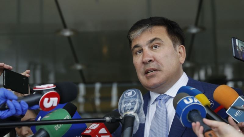 Саакашвили объявил о решении вернуться в Грузию. Минюст предупредил о задержании "прямо на границе"
