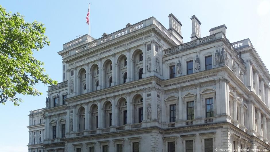 Великобритания и Нидерланды поддержат введение санкций против РФ