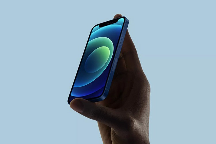 Загадочная вставка на боку iPhone 12 оказалась 5G-антенной, но будет она только в моделях для США