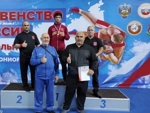 Спортсмен из ЧР взял золотую медаль на первенстве России по вольной борьбе