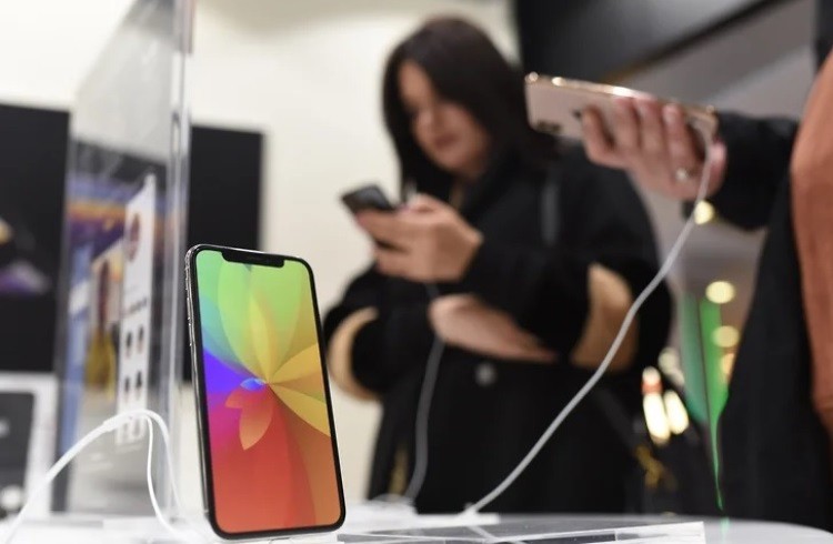 Продажи зарядок для iPhone в России взлетели на 510 % в конце 2020 года