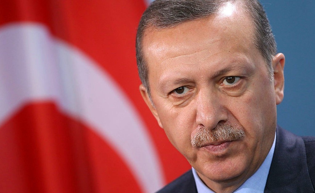 Эрдоган предупредил о последствиях "слепого подражания" Западу