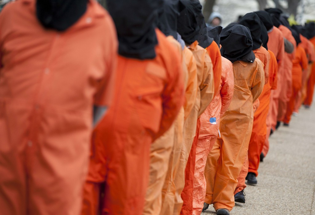 США объявили о закрытии скандально известного объекта Гуантанамо