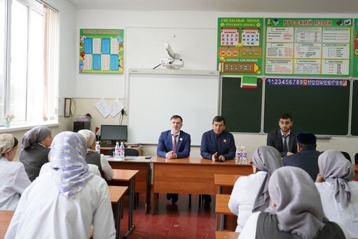 В Урус-Мартановском районе возьмут под особый контроль образовательную деятельность школ