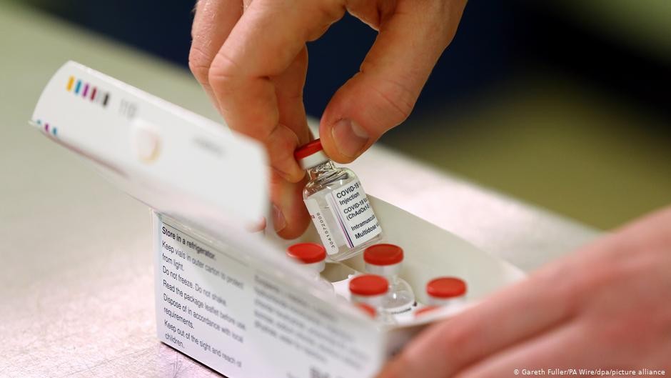 Коронавирус: в Великобритании назвали число пострадавших после прививки AstraZeneca