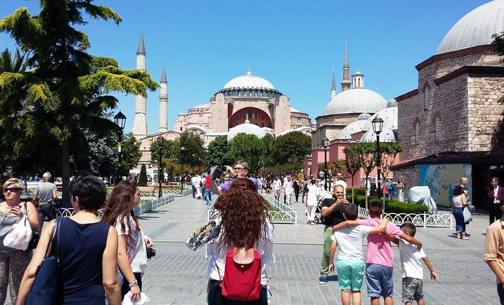 Российских туристов в Турции вывели из-под локдауна