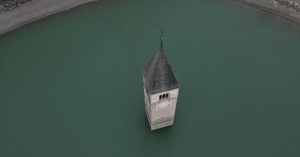 Затопленная деревня «вышла» из воды спустя 70 лет