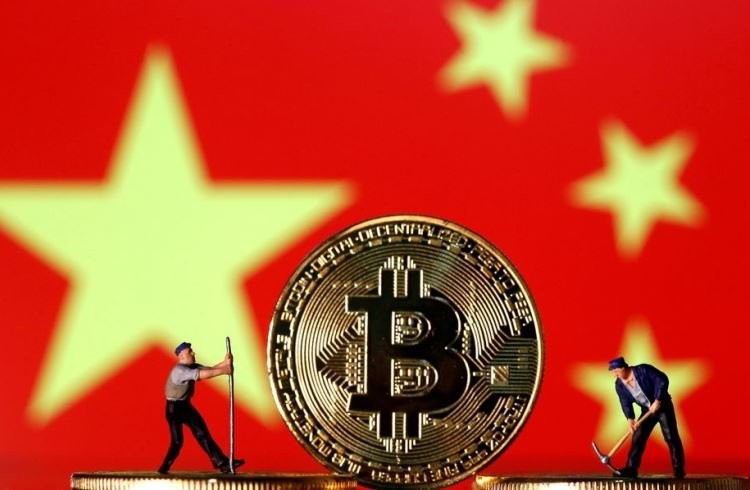 Китай наращивает усилия в борьбе с майнингом и торговлей криптовалютой