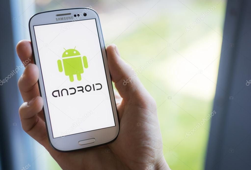 Новый вирус на Android превращает смартфон в «идеальное устройство для слежки»
