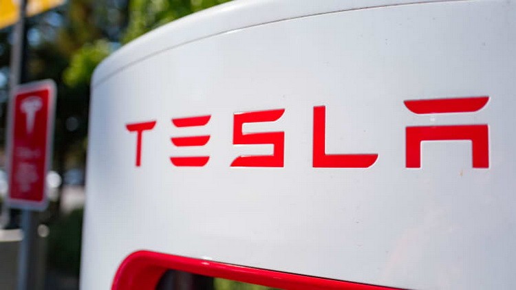 Tesla продала 100 тысяч электромобилей за раз — компания заключила сделку с прокатом авто Hertz на $4,2 млрд