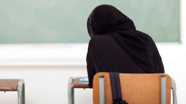 Университету, запретившему хиджаб, предъявили ультиматум