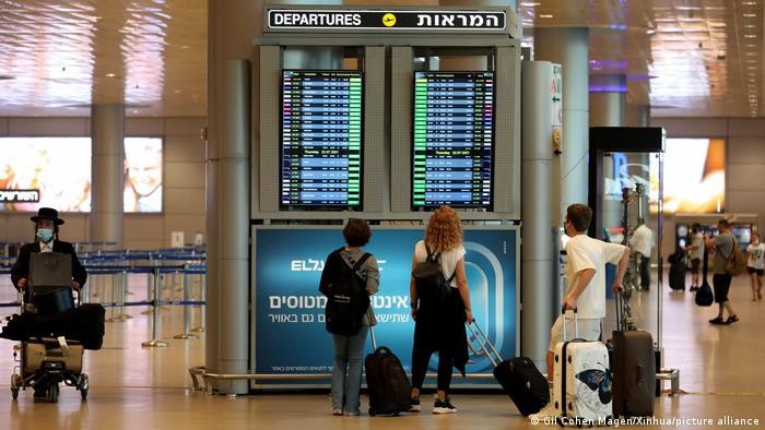 Из-за "омикрона" Израиль запретил своим гражданам ездить в ФРГ и США