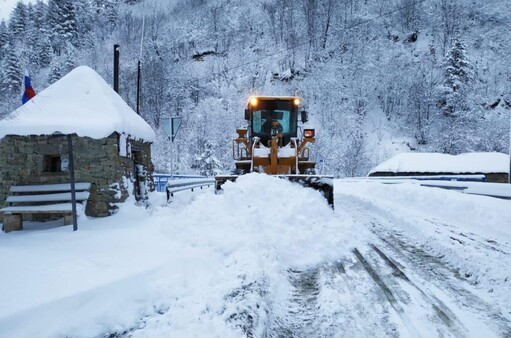 В ЧР для уборки снега с региональных дорог задействовали 131 единицу техники