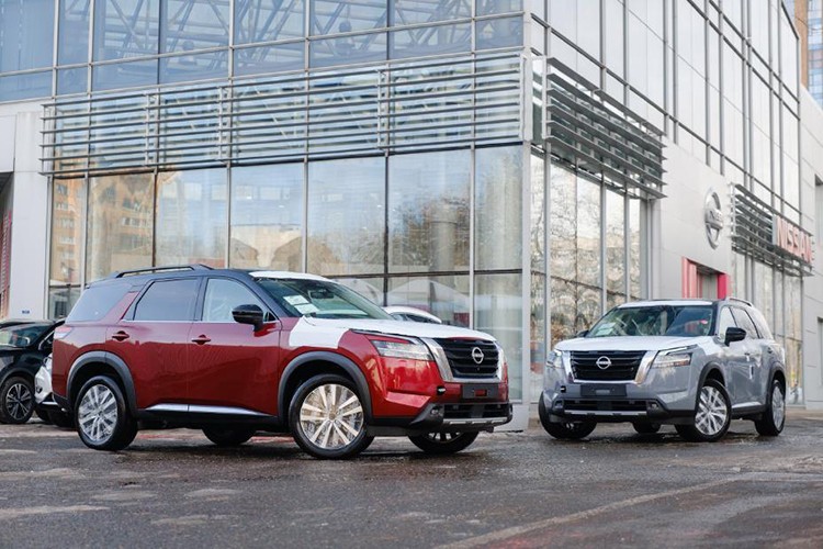 Nissan продолжит выпускать автомобили в России