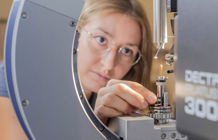 Немецкие учёные открыли полупроводник с переменной проводимостью — это открывает новые пути развития электроники