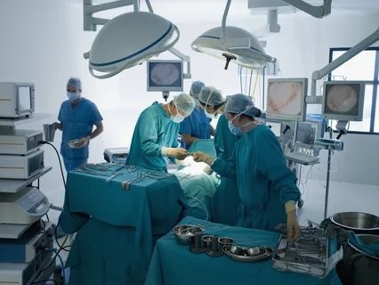 Американский хирург Мухаммад Лабиб провел уникальную операцию по удалению раковой опухоли