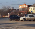 В результате ДТП в Грозном пострадали два пассажира «Lada Kalina»