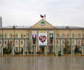 Мэрия Грозного намерена провести беседу с авторами незаконной рекламы