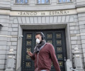 В Испании за сутки около 100 человек умерли от коронавируса, еще 2 тысячи заразились