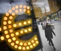 Курс евро поднялся выше 90 рублей