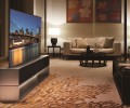 LG выпустила первый в мире телевизор-рулон: Signature OLED R стоит $87 000