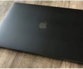 Apple придумала, как окрашивать MacBook и другие устройства в «по-настоящему чёрный цвет»