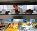 Мишустин назвал число обеспеченных горячим питанием школ
