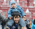 Российский блогер запустил антирасистскую акцию «Я покупаю у мигрантов»
