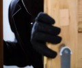 "Отказывался покидать диван": житель ЧР проник в чужой дом