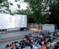 В Грозном открылся бесплатный летний кинотеатр